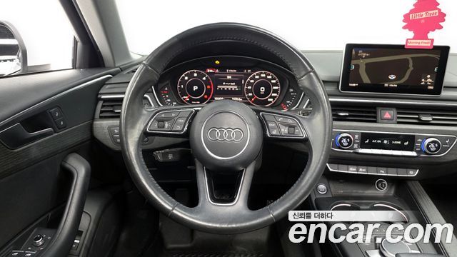 Audi A4 30 TDI Premium