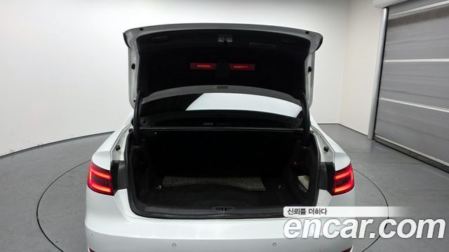 Audi A4 30 TDI Premium