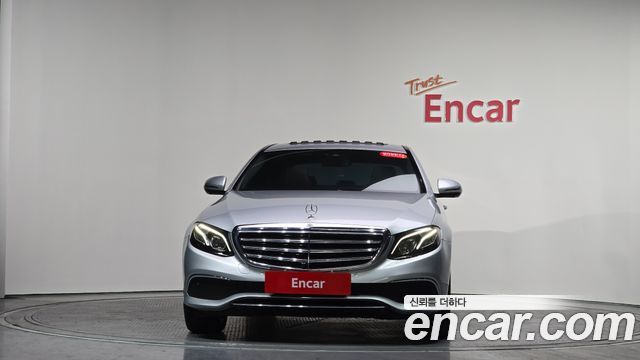 Mercedes-Benz E-Class E300 4MATIC Exclusive
