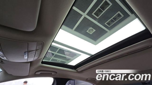 Mercedes-Benz E-Class E300 4MATIC Exclusive