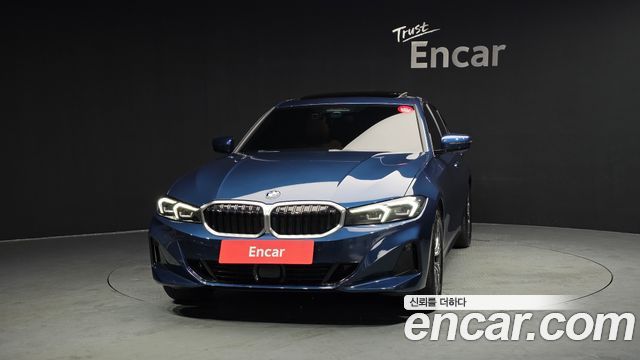 BMW 3-Series 320i