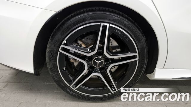 Mercedes-Benz A-Class AMG A35 4MATIC Sedan