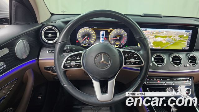 Mercedes-Benz E-Class E300 4MATIC Avnatgarde