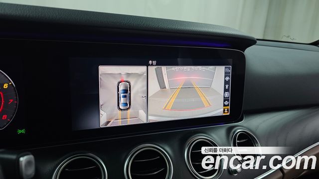 Mercedes-Benz E-Class E300 4MATIC Avnatgarde