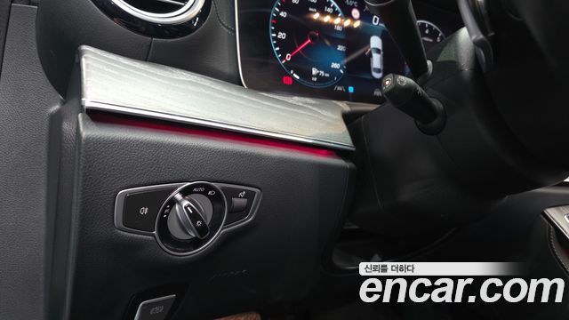 Mercedes-Benz E-Class E350 4MATIC Avantgarde