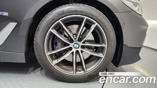 BMW 5-Series 520i M Sport