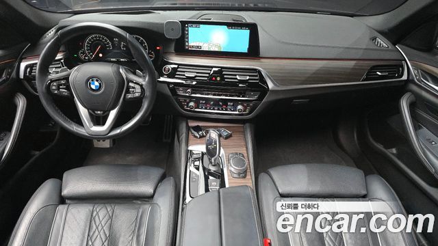 BMW 5-Series 530i xDrive M Sport Package Plus