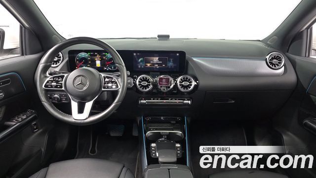 Mercedes-Benz GLA-Class GLA220