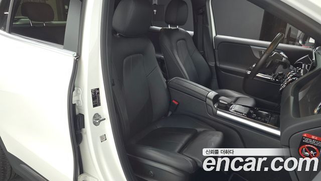 Mercedes-Benz GLA-Class GLA220