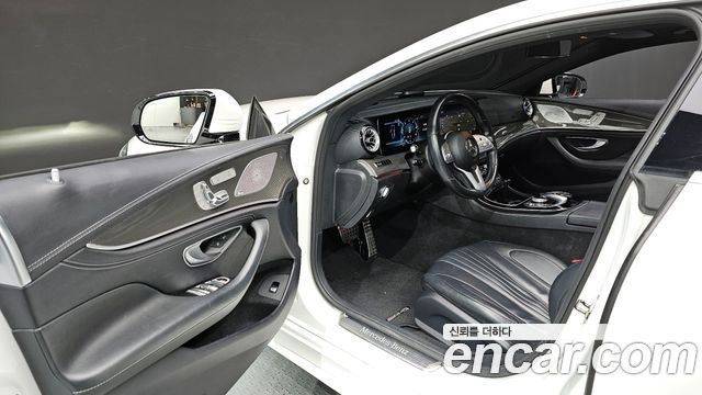 Mercedes-Benz CLS-Class CLS300d AMG Line