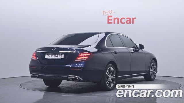 Mercedes-Benz E-Class E220d Avantgarde