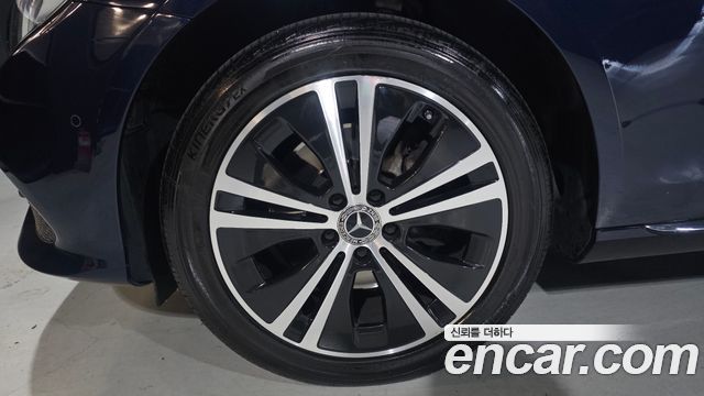 Mercedes-Benz E-Class E220d Avantgarde