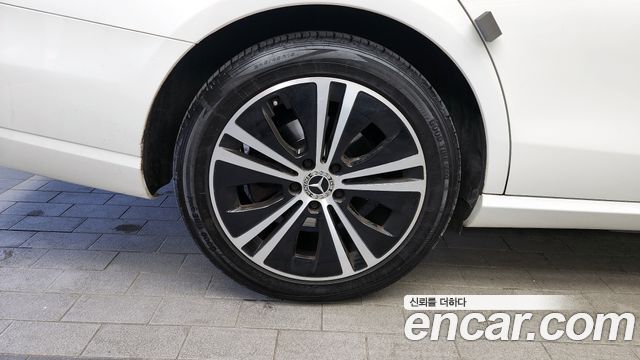Mercedes-Benz E-Class E250 Avantgarde