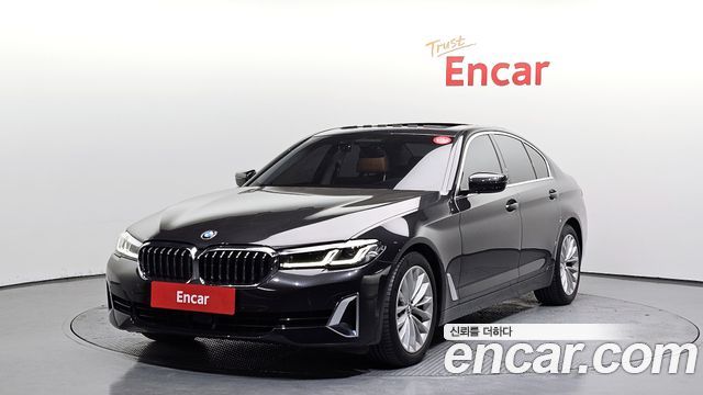BMW 5-Series 520i Luxury