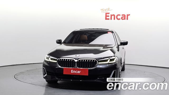 BMW 5-Series 520i Luxury