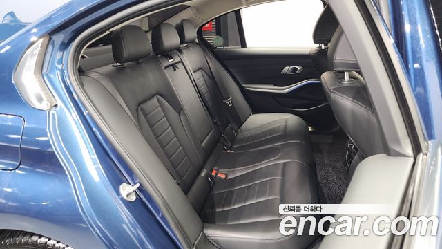 BMW 3-Series 320d Luxury