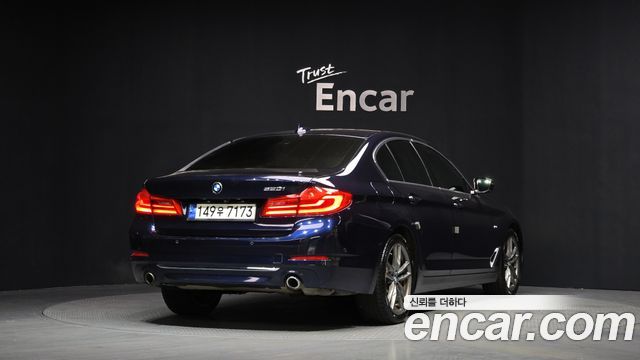 BMW 5-Series 520i Luxury