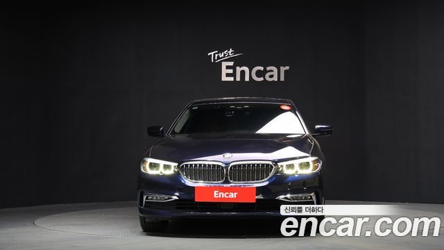 BMW 5-Series 520i Luxury