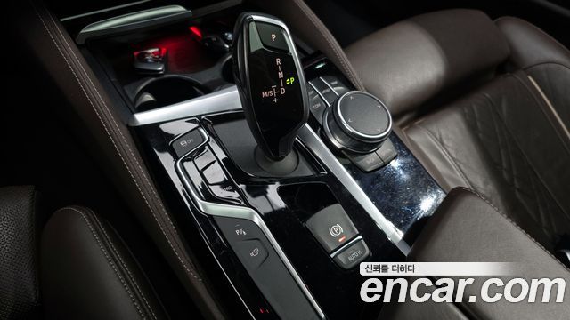 BMW 5-Series 530i xDrive M Sport Package Plus