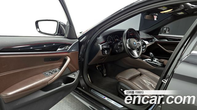 BMW 5-Series 530i xDrive M Sport Package Plus