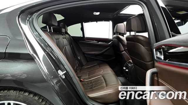 BMW 5-Series 530i xDrive M Sport Package Plus