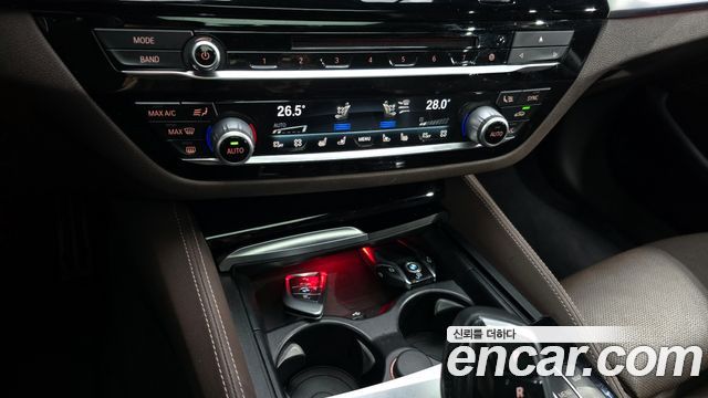 BMW 5-Series 530i xDrive M Sport Package Plus