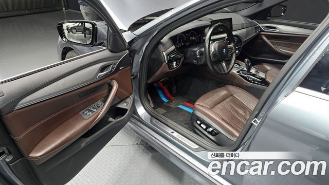 BMW 5-Series 520d xDrive M Sport Package Plus