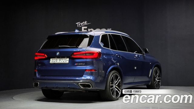 BMW X5 M50d First Edition