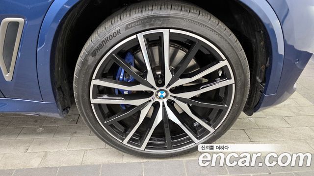 BMW X5 M50d First Edition