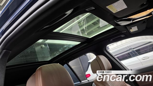 BMW X5 M50d First Edition
