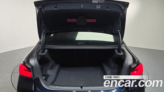 BMW 5-Series 520i M Sport