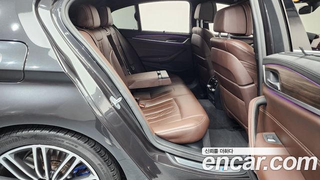 BMW 5-Series 530i M Sport Package Plus