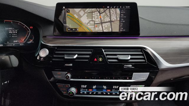 BMW 5-Series 530i M Sport Package Plus