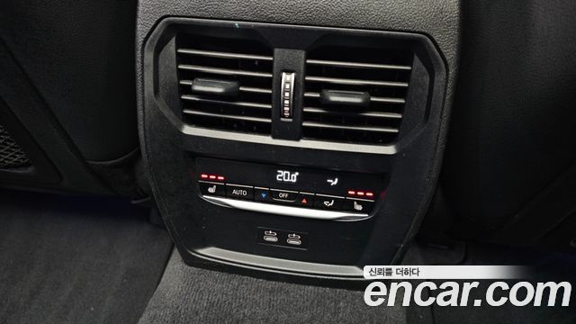 BMW 3-Series 320i Touring Luxury