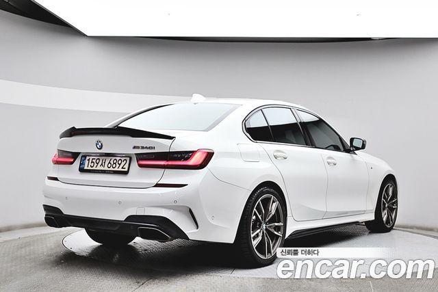 BMW 3-Series M340i Performance