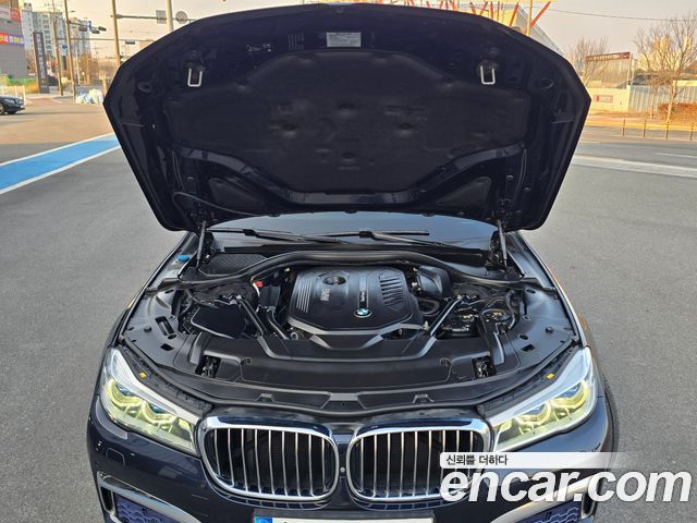 BMW 7-Series 740Li xDrive M Sport Package