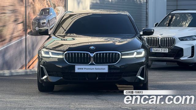 BMW 5-Series 520i Luxury