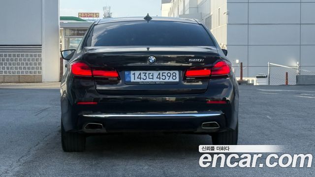 BMW 5-Series 520i Luxury