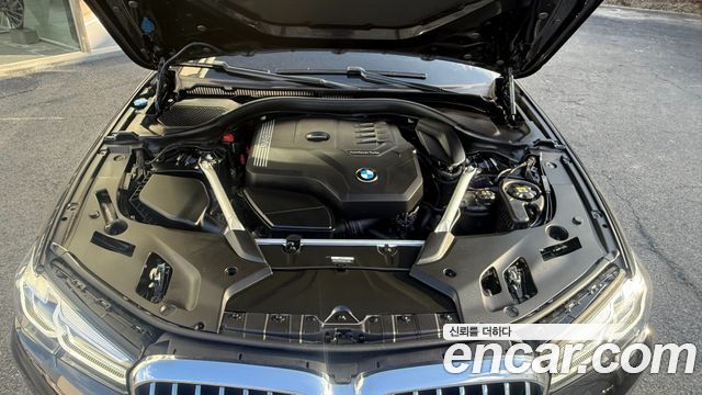 BMW 5-Series 520i Luxury