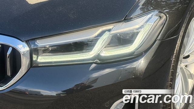 BMW 5-Series 520i Luxury