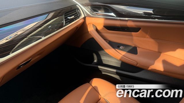 BMW 5-Series 520i Luxury