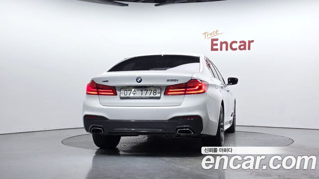 BMW 5-Series 530i xDrive M Sport Package