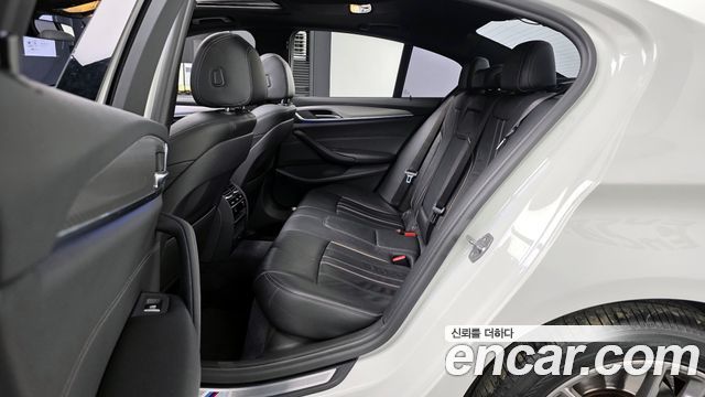 BMW 5-Series 530i xDrive M Sport Package