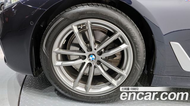 BMW 5-Series 520i M Sport