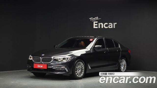BMW 5-Series 520i Luxury