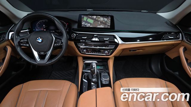 BMW 5-Series 520i Luxury
