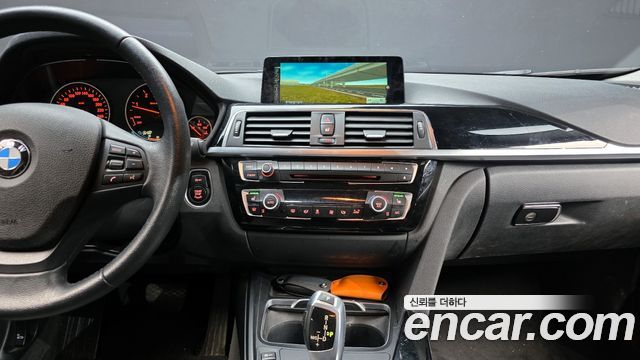 BMW 3-Series 320d