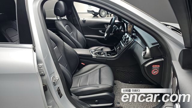 Mercedes-Benz C-Class C200 AMG Line