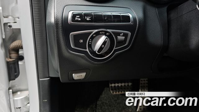 Mercedes-Benz C-Class C200 AMG Line