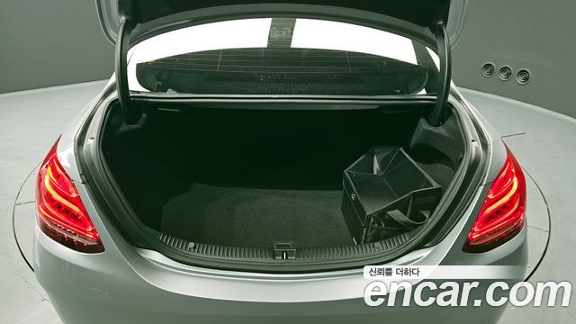 Mercedes-Benz C-Class C200 AMG Line